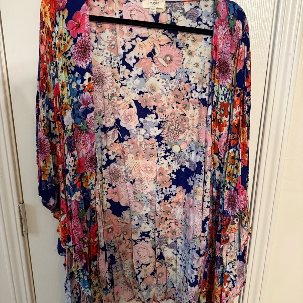 Umgee Navy and Pink Floral Kimono